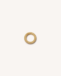 18k yellow florentine frosted finish 1885 single link on white background
